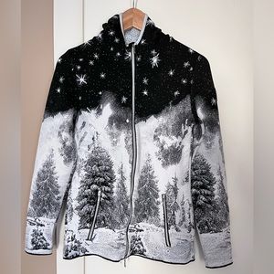 Women's Black and White Winter Sweater